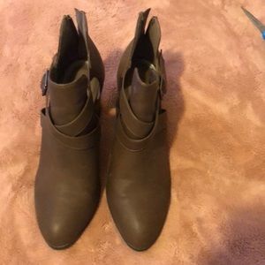 Size 10 brown heeled- boots